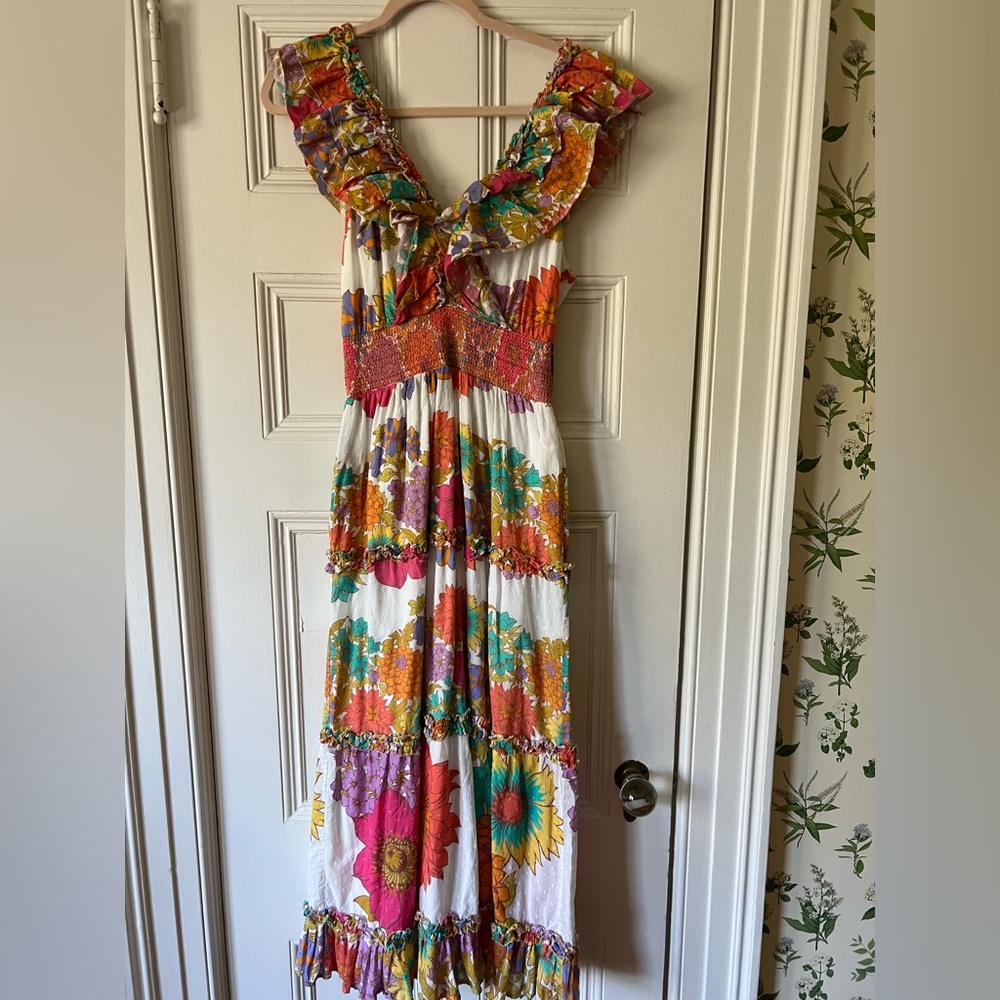 Love The Label Azalea Dress in 70’s Floral. Size M.